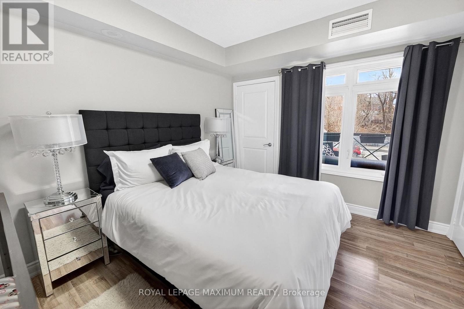 












209 - 149 CHURCH STREET

,
King,




Ontario
L0G1T0

