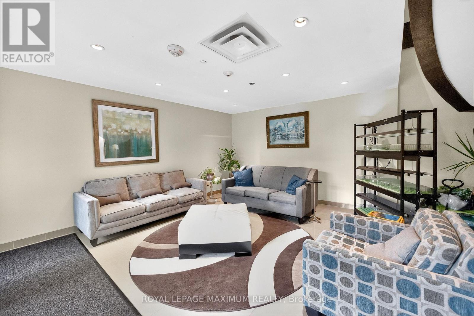 












209 - 149 CHURCH STREET

,
King,




Ontario
L0G1T0

