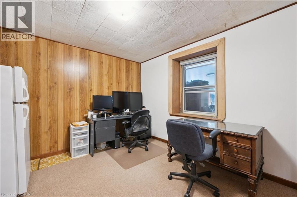 












69 NOTTINGHAM Street

,
Guelph,




Ontario
N1H3M9

