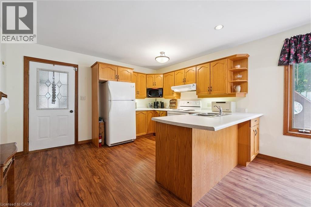 












69 NOTTINGHAM Street

,
Guelph,




Ontario
N1H3M9

