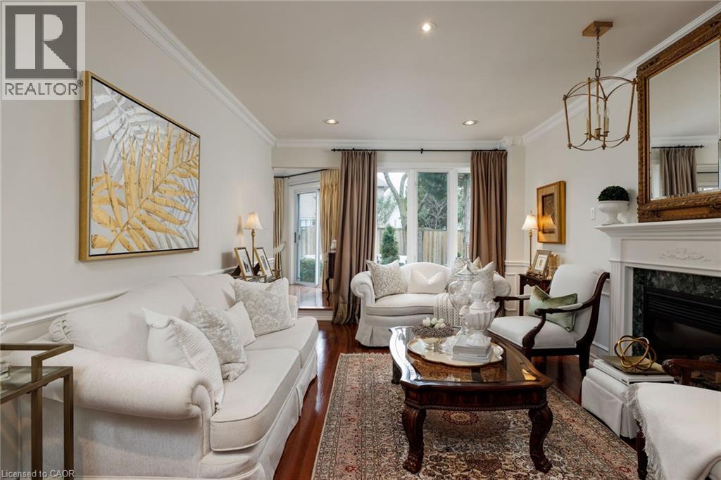 












2030 BANBURY Crescent

,
Oakville,




Ontario
L6H5P9

