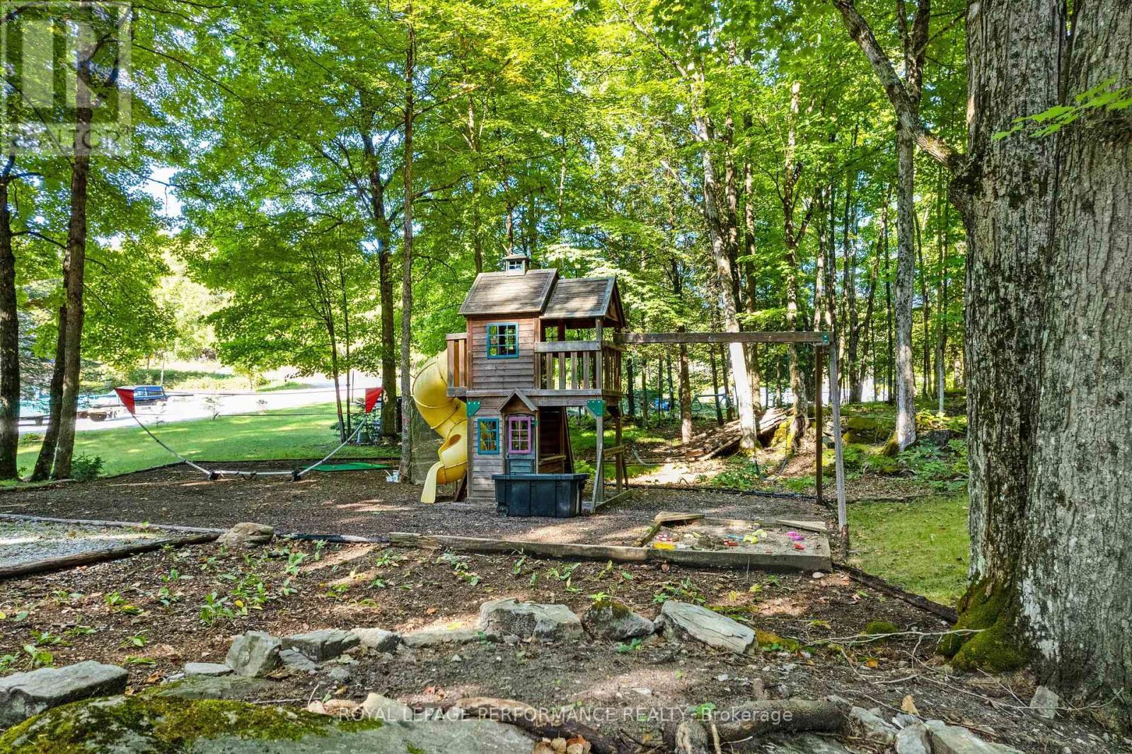 












1020 CARSON TRAIL ROAD

,
Frontenac (Frontenac North),




Ontario
K0H2R0

