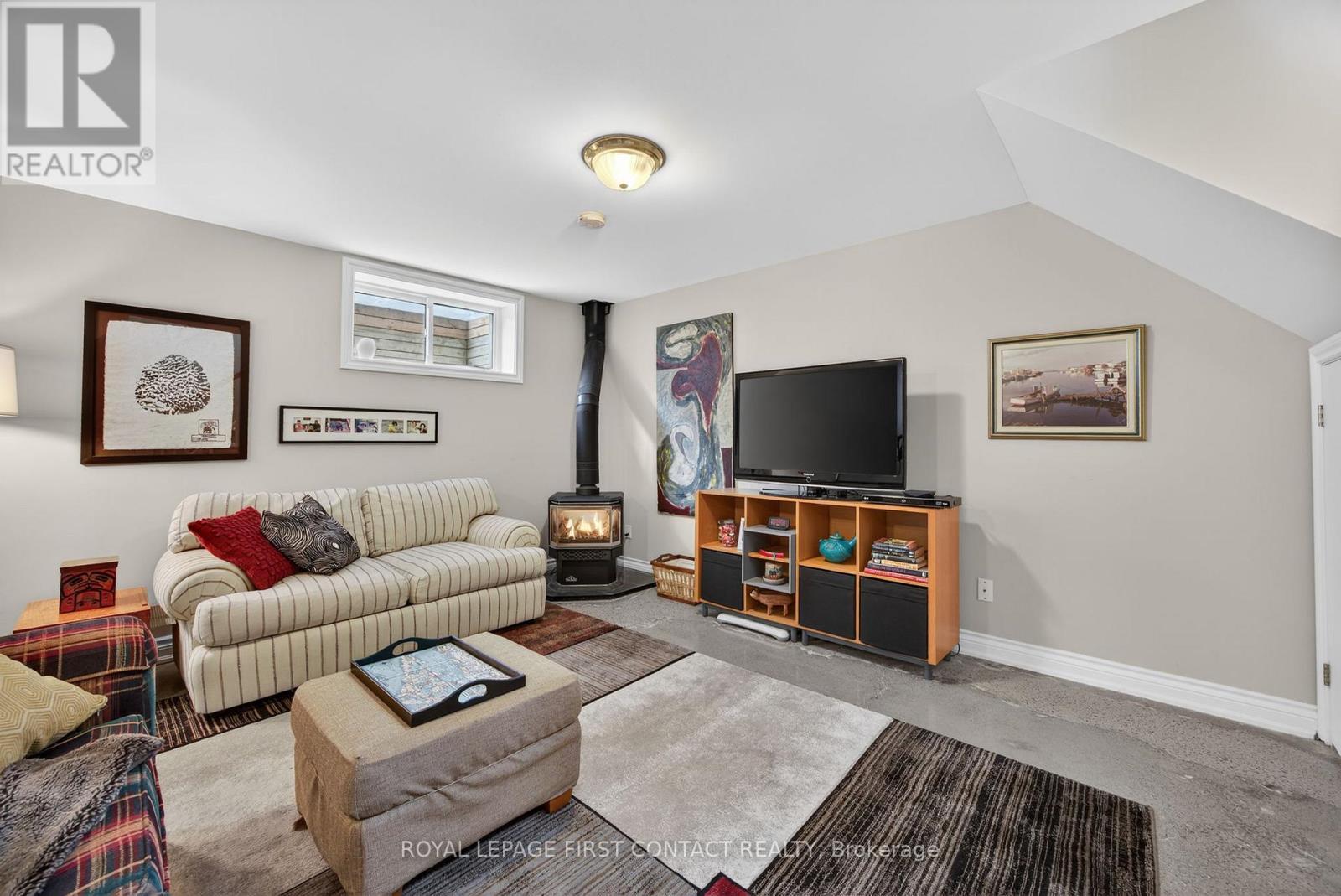 












162 KEMPENFELT DRIVE

,
Barrie,




Ontario
L4M1C2

