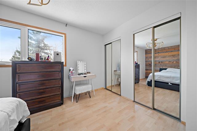 









130


Lake Village

RD,
Winnipeg,




MB
R3T 4M8

