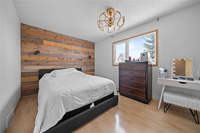 









130


Lake Village

RD,
Winnipeg,




MB
R3T 4M8

