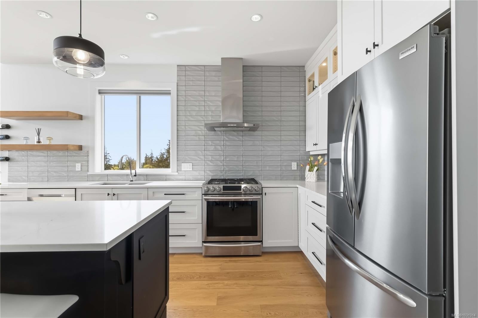 









533


Gurunank

Lane,
Colwood,




BC
V9C 0M2

