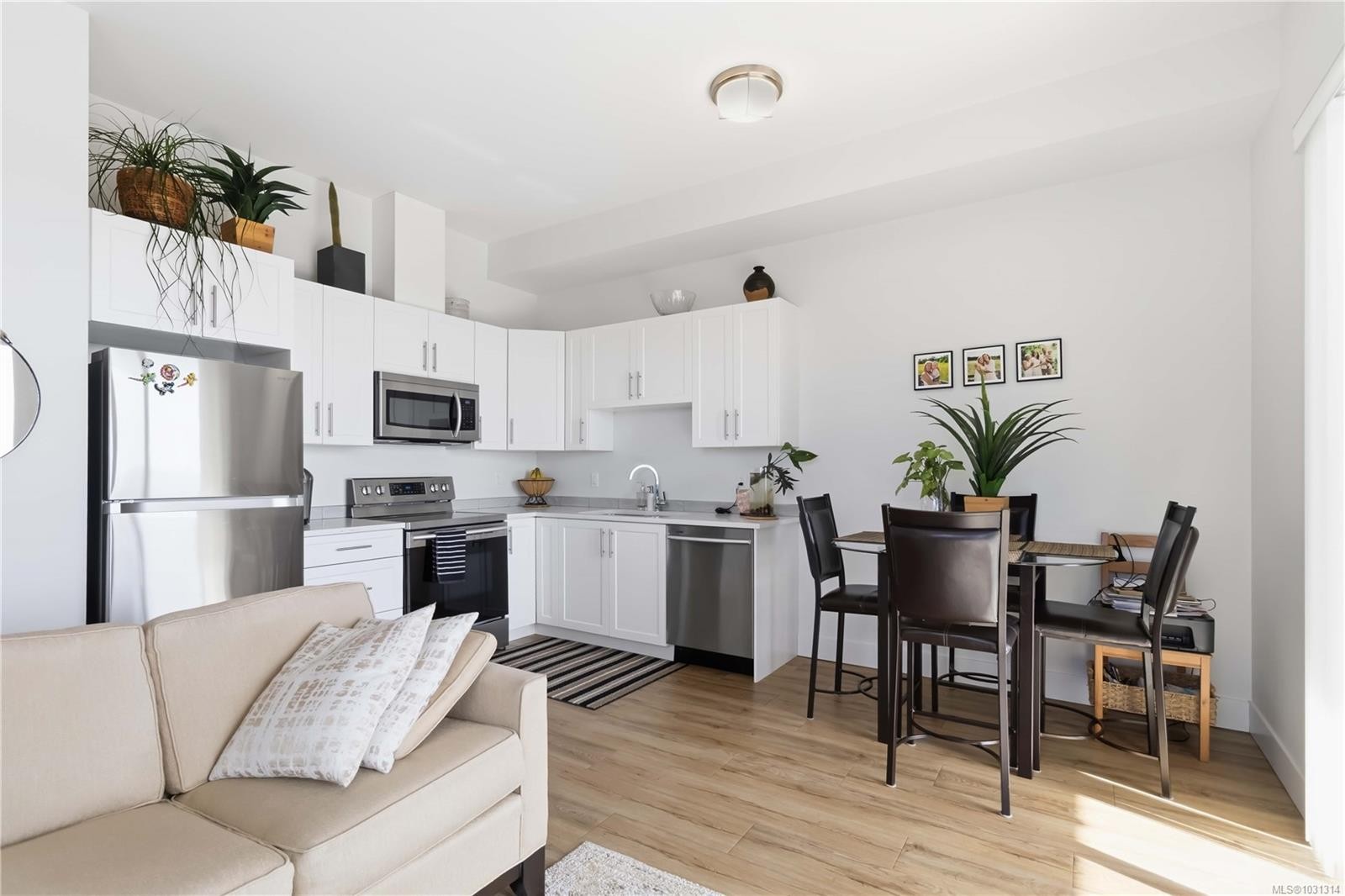 









533


Gurunank

Lane,
Colwood,




BC
V9C 0M2


