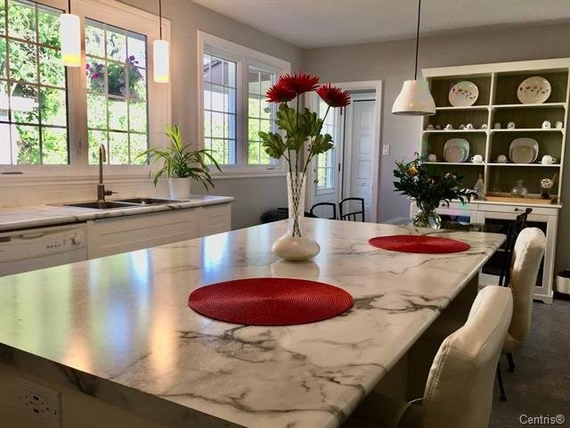 









188


Av. Rowan

,
Beaconsfield,




QC
H9W1J6

