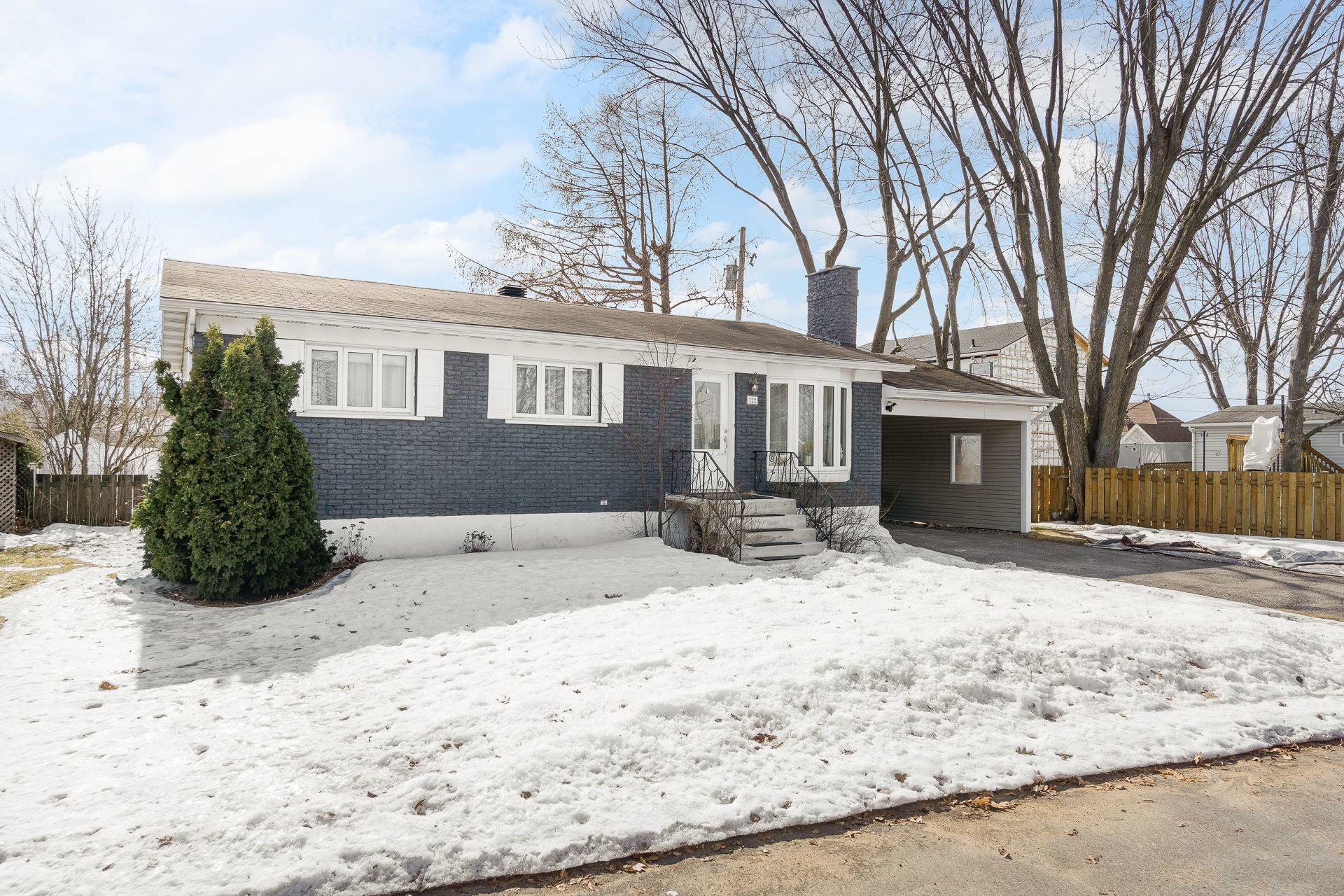 









122


Place Monseigneur-Comtois

,
Trois-Rivières,




QC
G8T1X3

