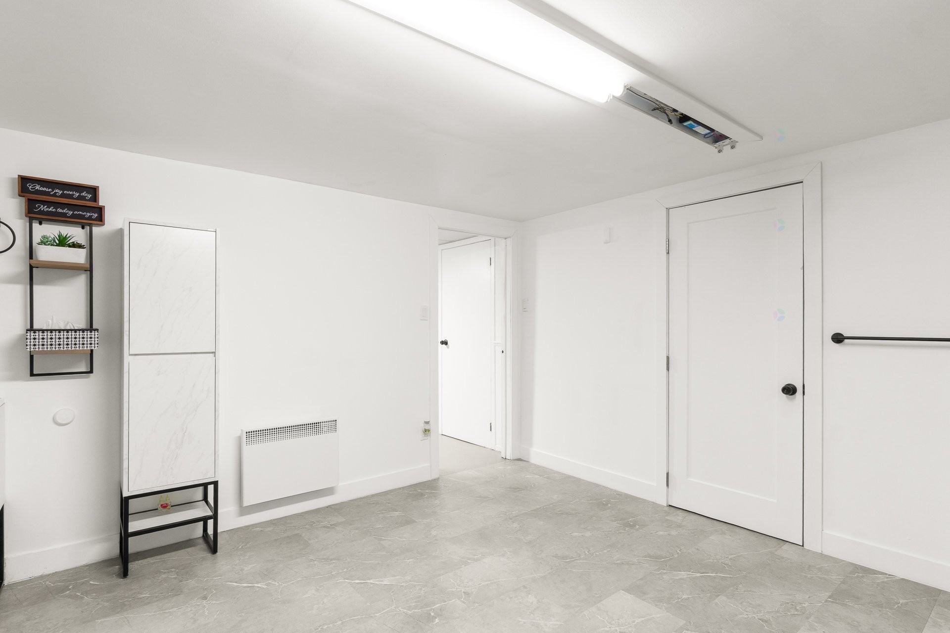 









122


Place Monseigneur-Comtois

,
Trois-Rivières,




QC
G8T1X3

