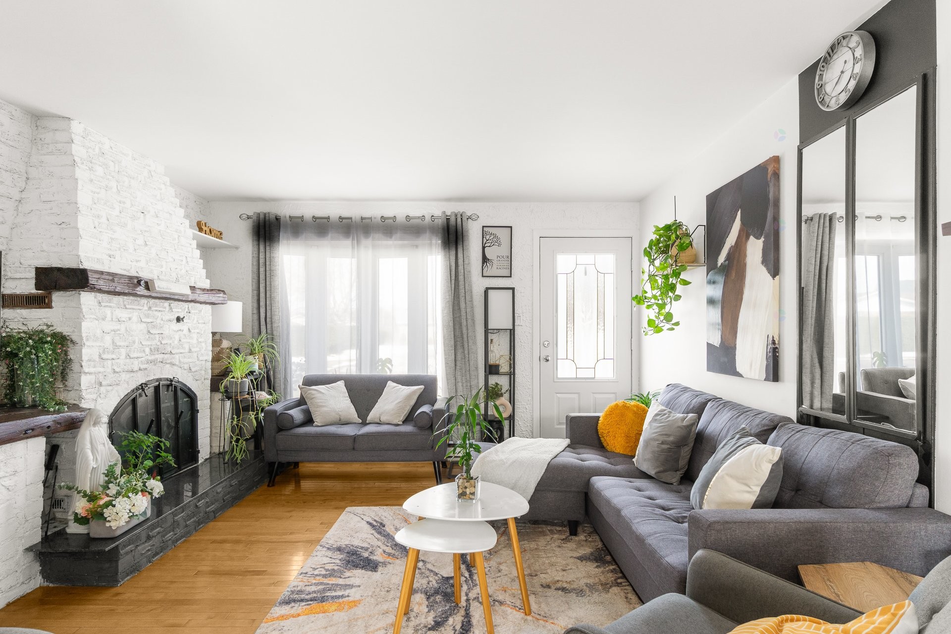 









122


Place Monseigneur-Comtois

,
Trois-Rivières,




QC
G8T1X3

