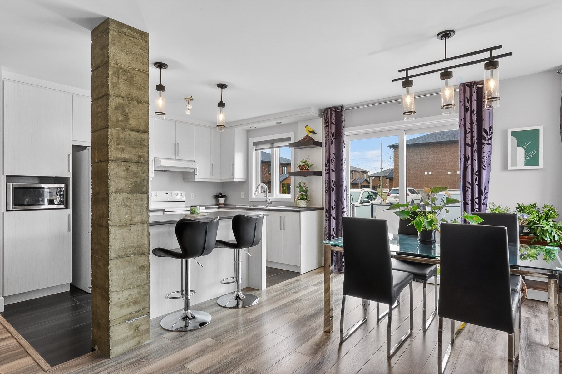 









1390


Rue Pierre-Launière

,
Trois-Rivières,




QC
G9B0V7

