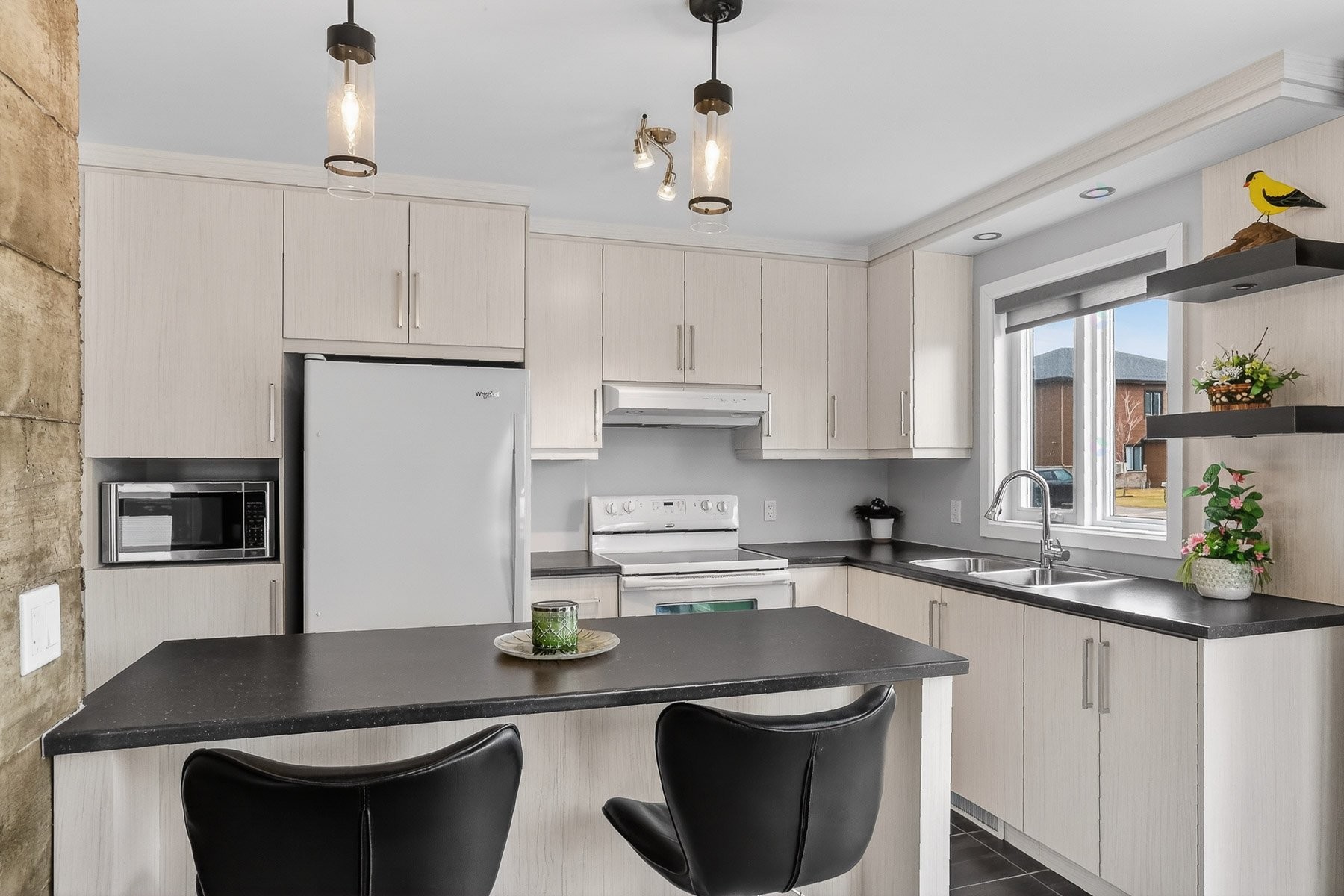 









1390


Rue Pierre-Launière

,
Trois-Rivières,




QC
G9B0V7

