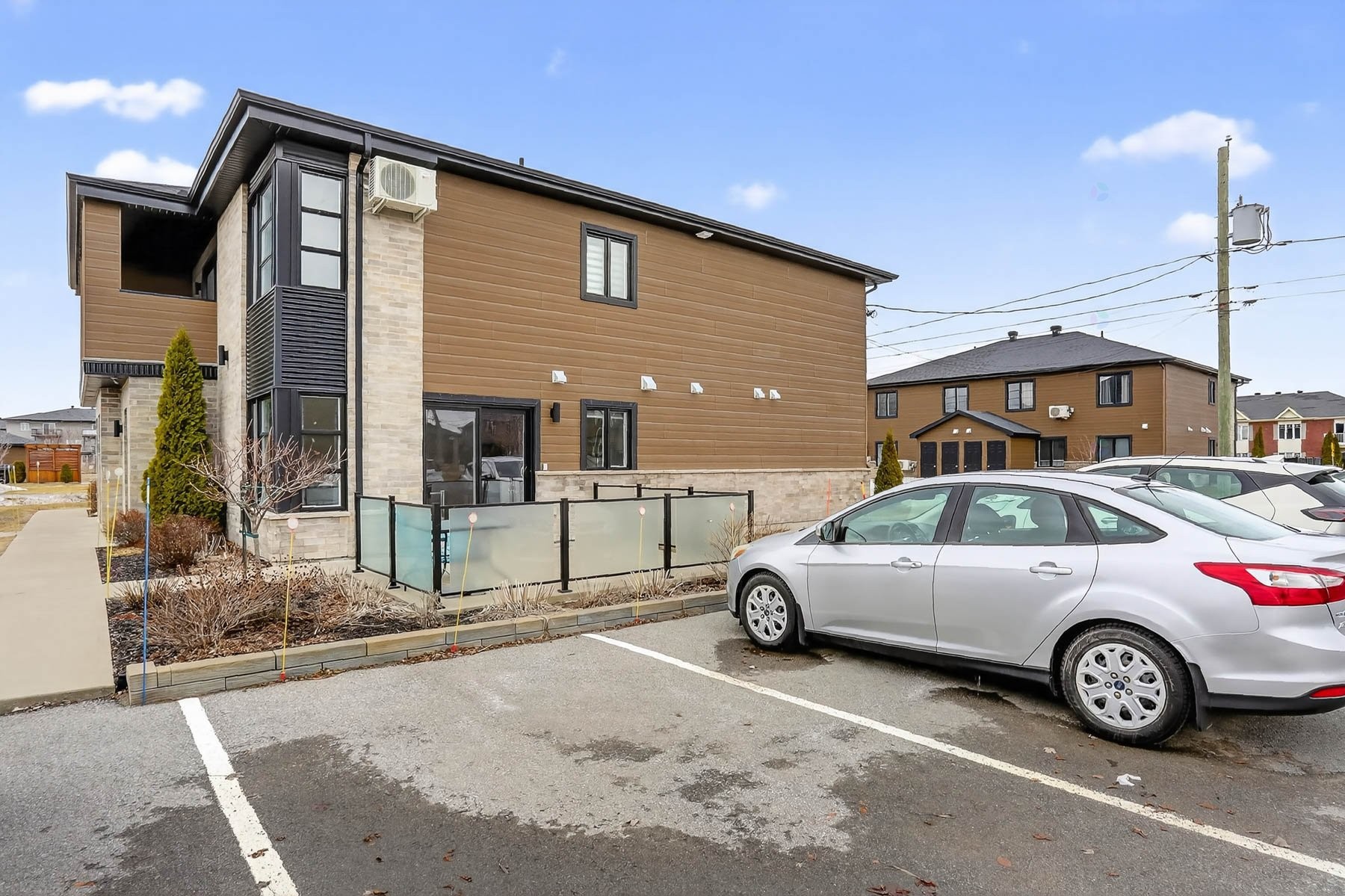 









1390


Rue Pierre-Launière

,
Trois-Rivières,




QC
G9B0V7

