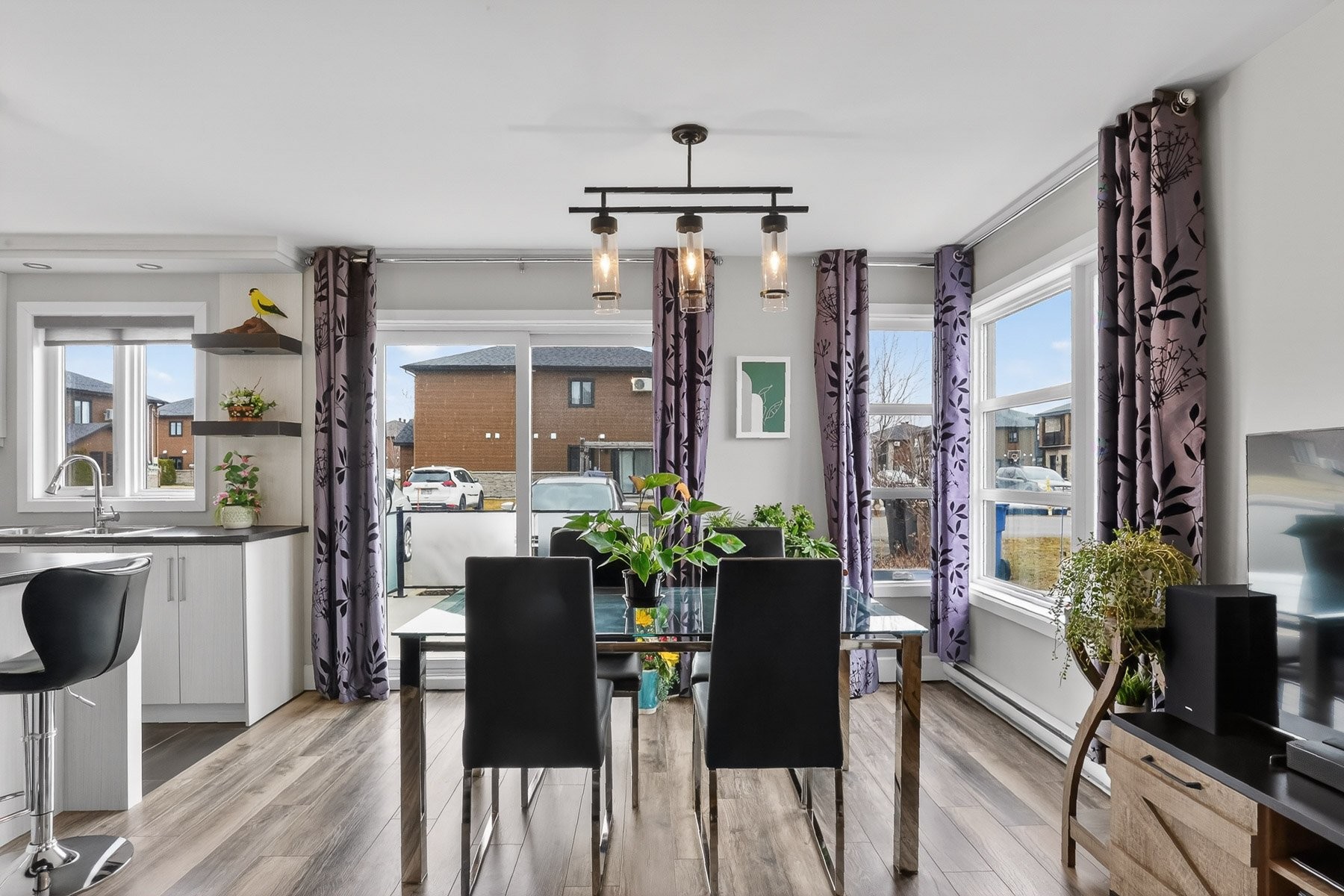 









1390


Rue Pierre-Launière

,
Trois-Rivières,




QC
G9B0V7

