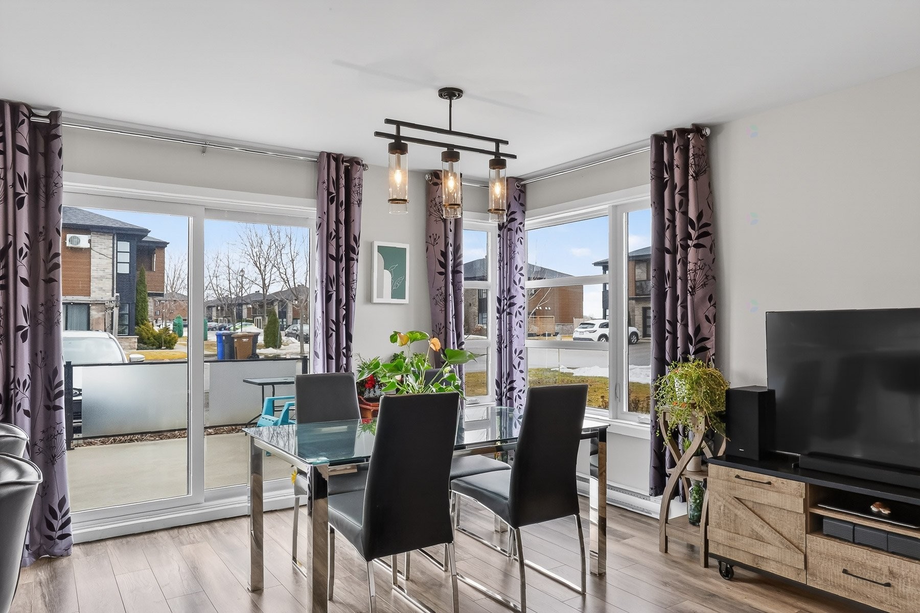 









1390


Rue Pierre-Launière

,
Trois-Rivières,




QC
G9B0V7

