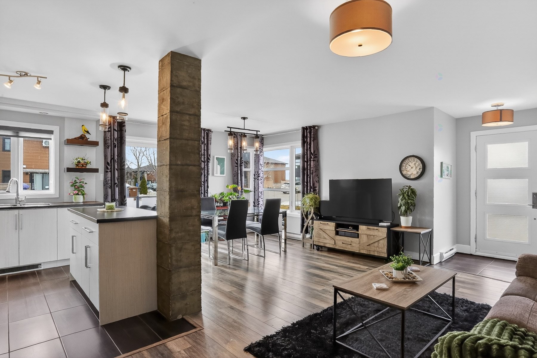 









1390


Rue Pierre-Launière

,
Trois-Rivières,




QC
G9B0V7

