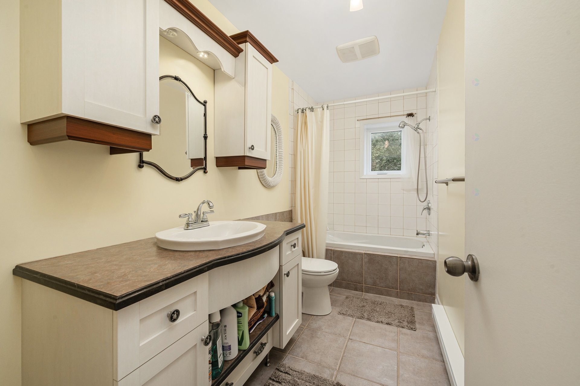 









312


Rue Lachapelle

,
Saint-François-du-Lac,




QC
J0G1M0

