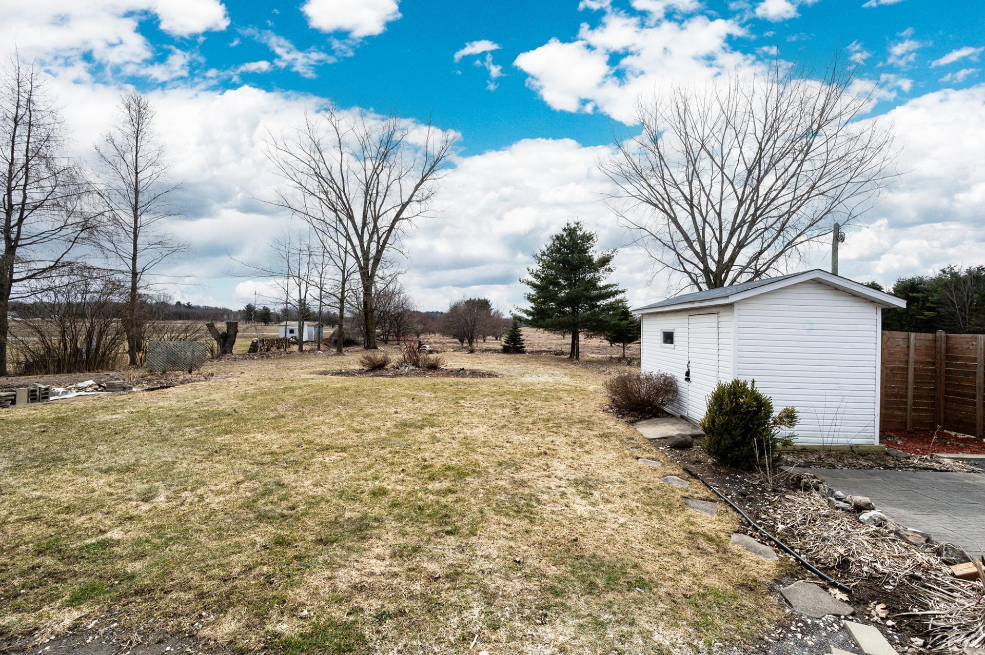 









312


Rue Lachapelle

,
Saint-François-du-Lac,




QC
J0G1M0

