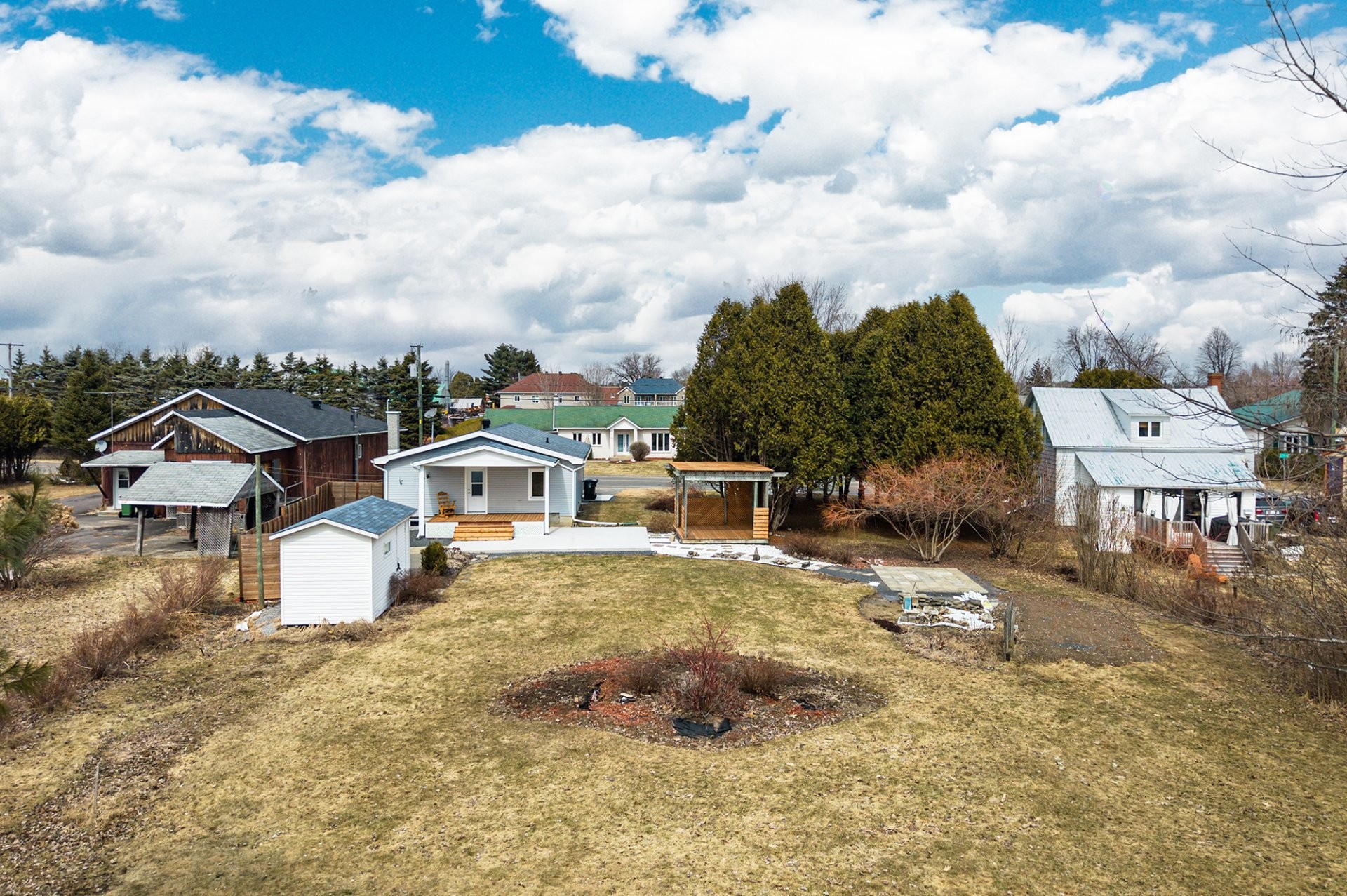 









312


Rue Lachapelle

,
Saint-François-du-Lac,




QC
J0G1M0

