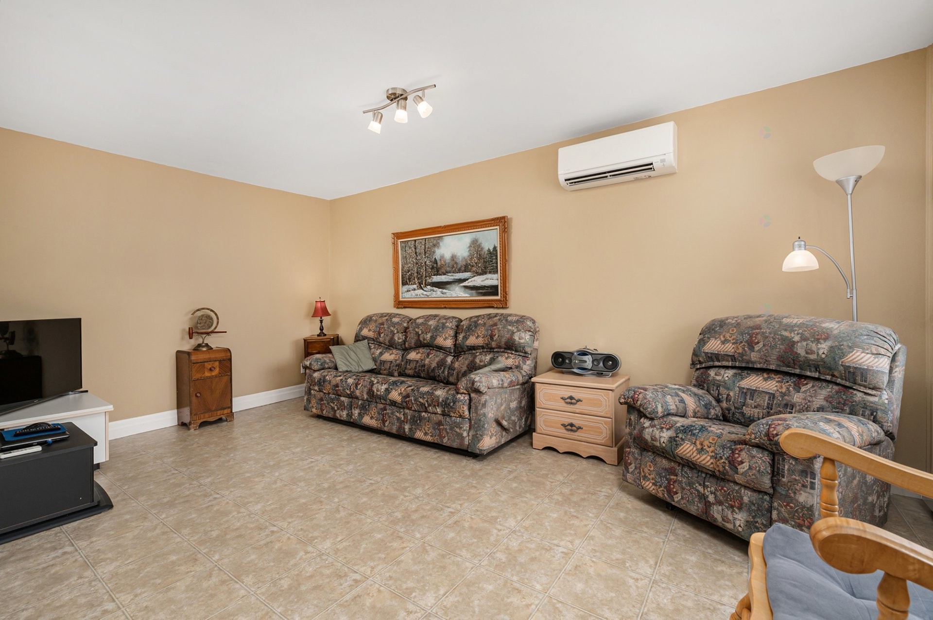 









312


Rue Lachapelle

,
Saint-François-du-Lac,




QC
J0G1M0

