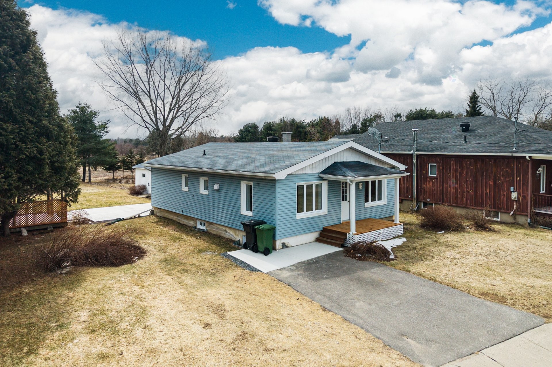 









312


Rue Lachapelle

,
Saint-François-du-Lac,




QC
J0G1M0

