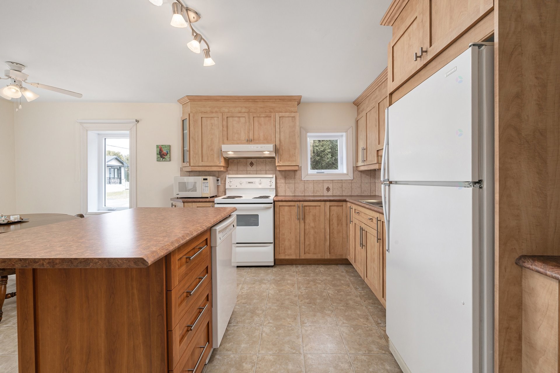 









312


Rue Lachapelle

,
Saint-François-du-Lac,




QC
J0G1M0

