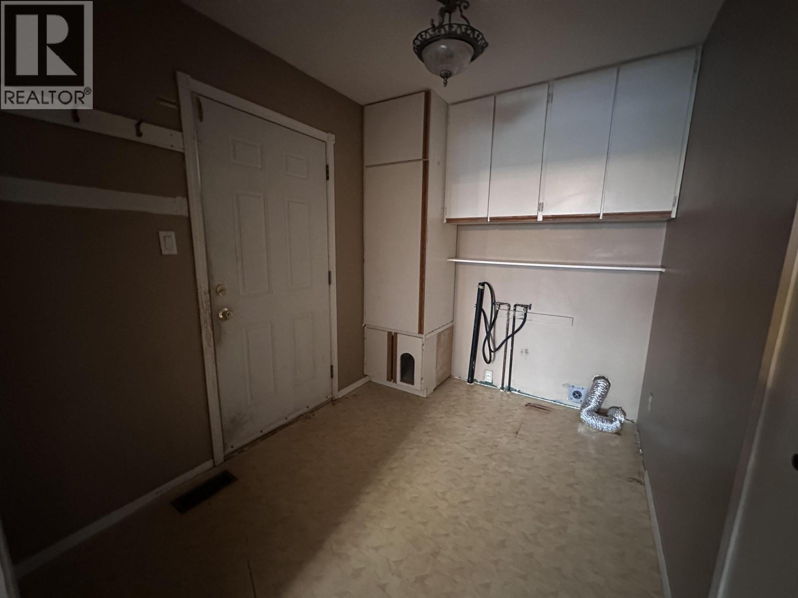 












3916 COTTONWOOD ROAD

,
Fort Nelson,




British Columbia
V0C1R0

