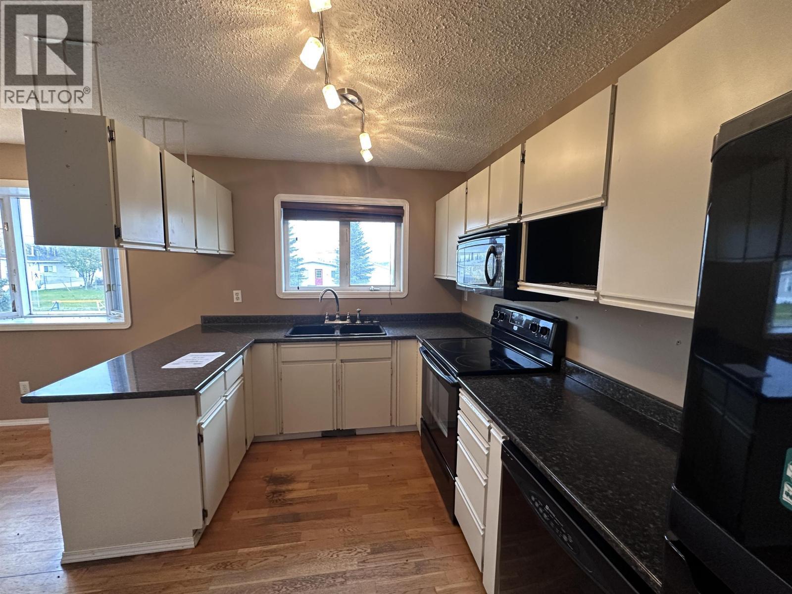 












3916 COTTONWOOD ROAD

,
Fort Nelson,




British Columbia
V0C1R0

