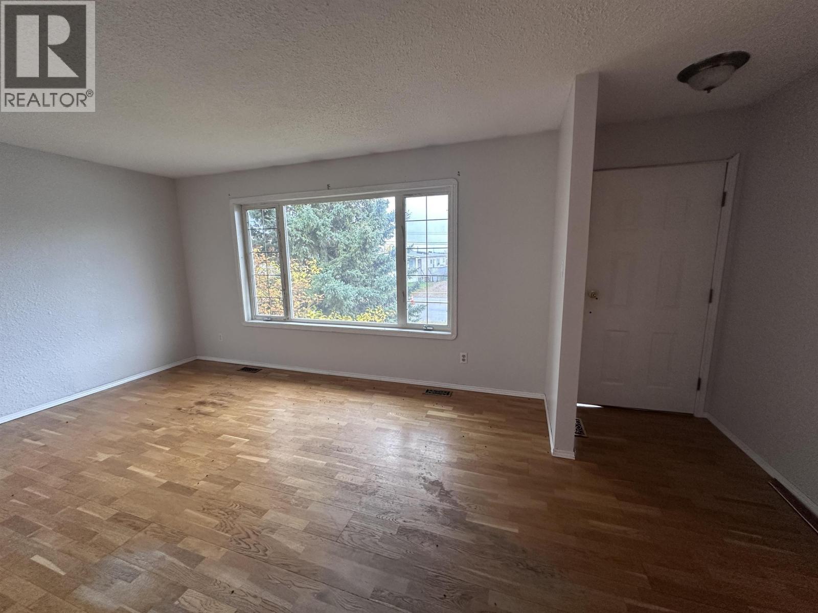 












3916 COTTONWOOD ROAD

,
Fort Nelson,




British Columbia
V0C1R0

