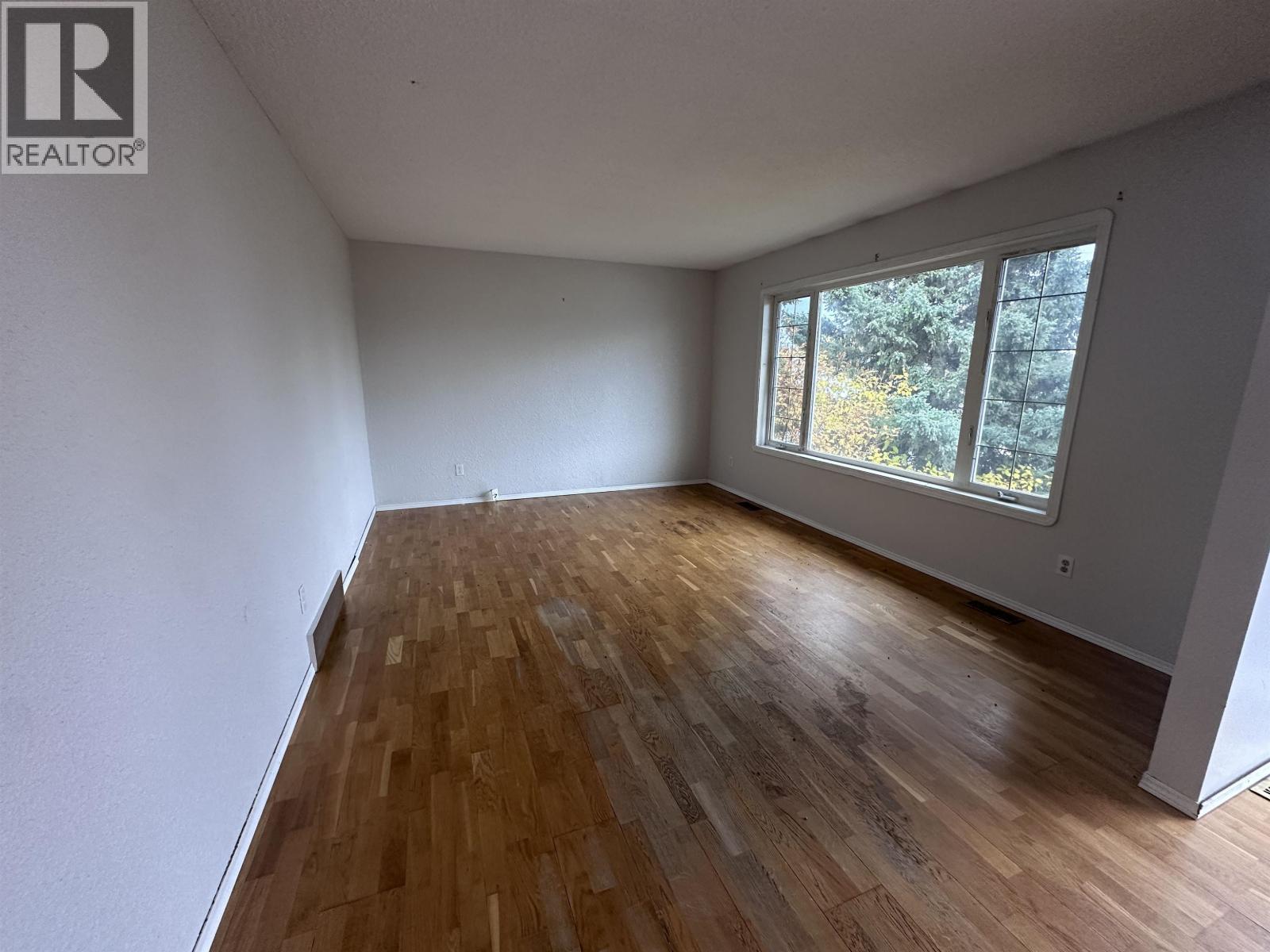 












3916 COTTONWOOD ROAD

,
Fort Nelson,




British Columbia
V0C1R0

