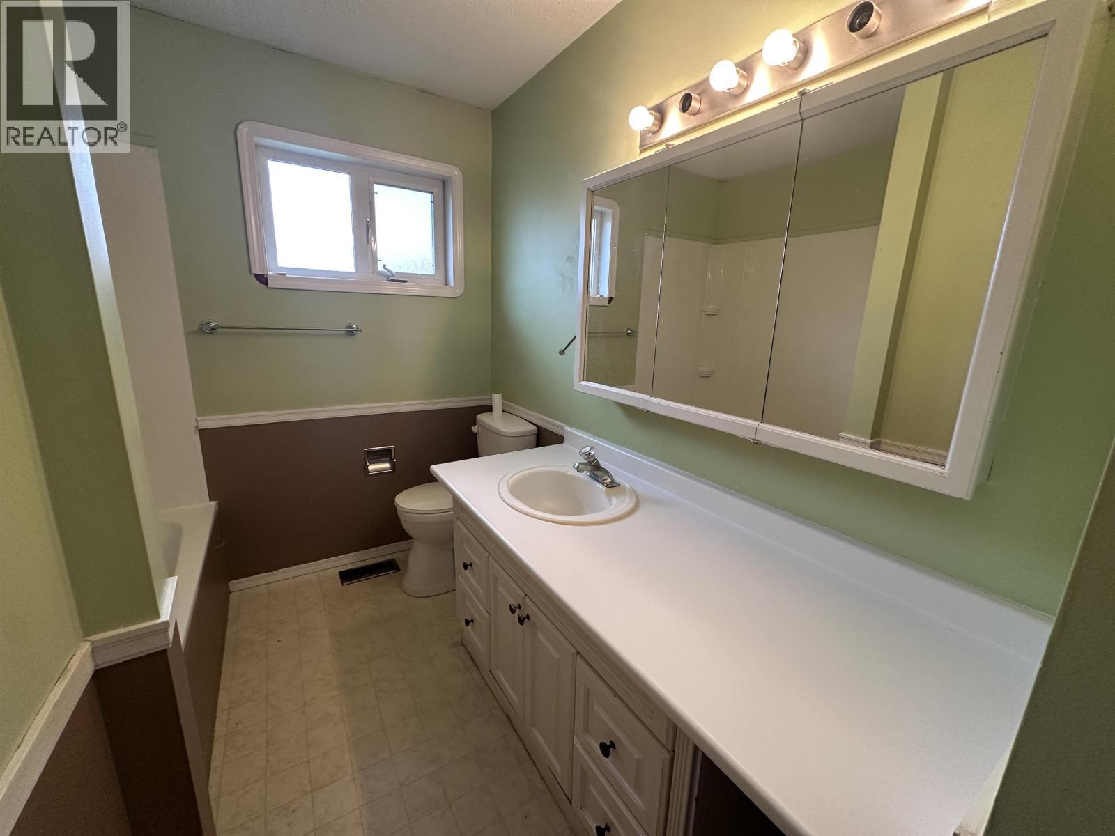 












3916 COTTONWOOD ROAD

,
Fort Nelson,




British Columbia
V0C1R0

