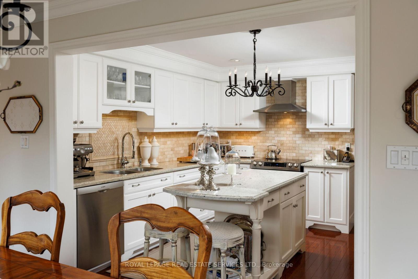 












2030 BANBURY CRESCENT

,
Oakville,




Ontario
L6H5P9


