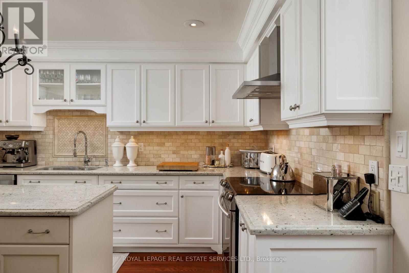












2030 BANBURY CRESCENT

,
Oakville,




Ontario
L6H5P9


