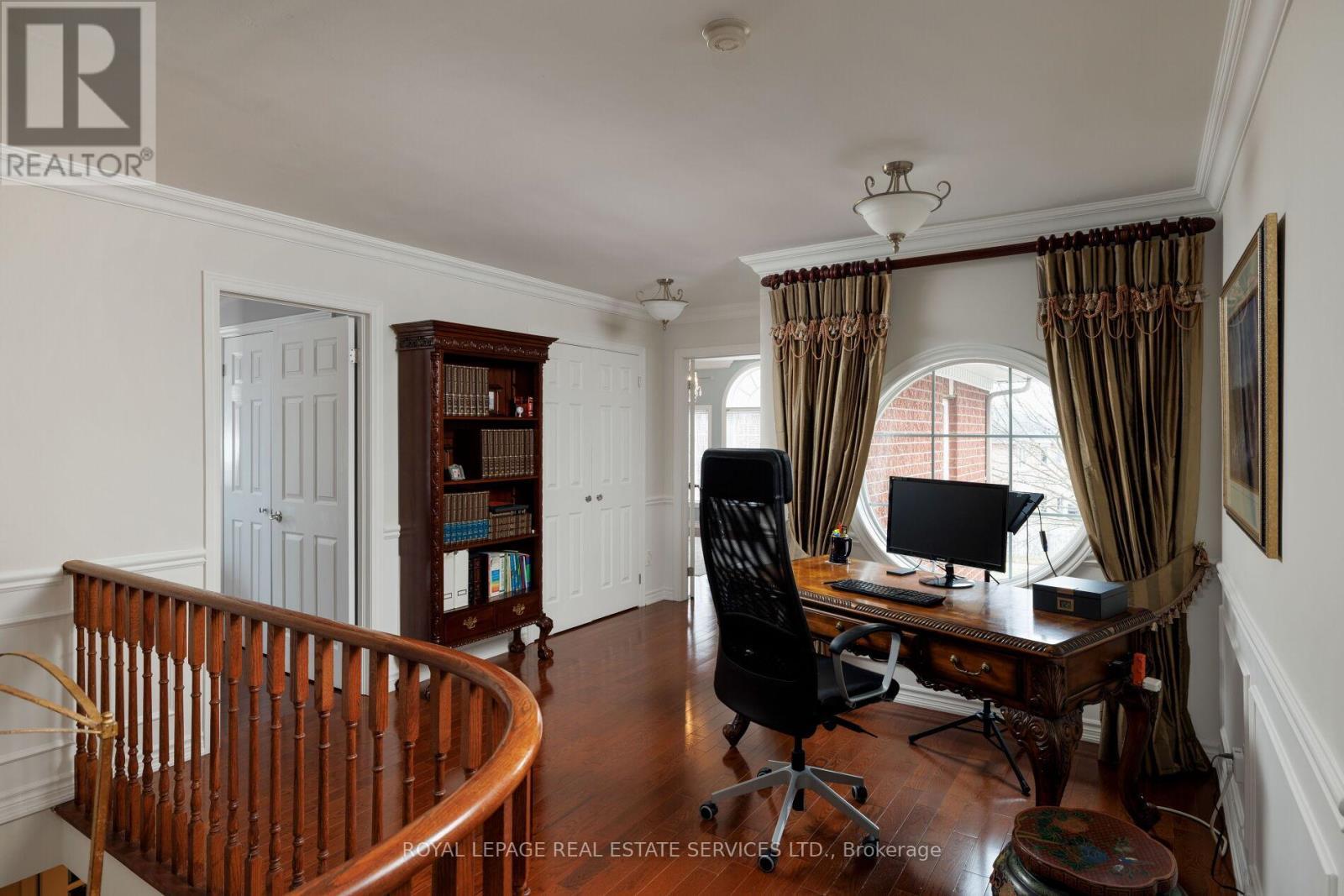 












2030 BANBURY CRESCENT

,
Oakville,




Ontario
L6H5P9

