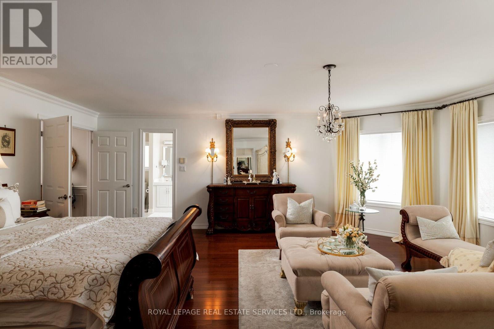 












2030 BANBURY CRESCENT

,
Oakville,




Ontario
L6H5P9

