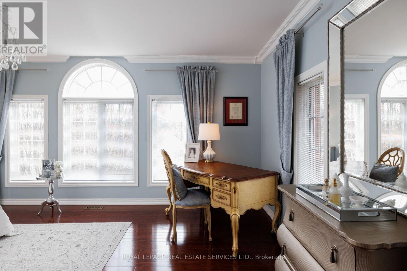 












2030 BANBURY CRESCENT

,
Oakville,




Ontario
L6H5P9

