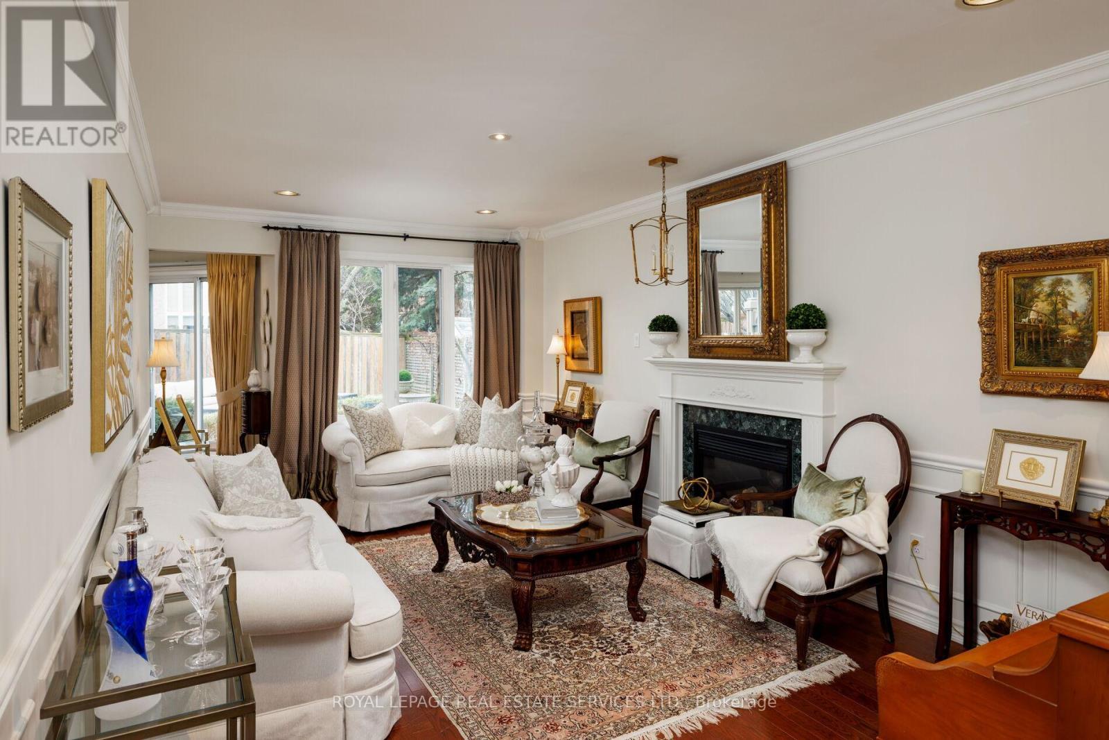 












2030 BANBURY CRESCENT

,
Oakville,




Ontario
L6H5P9

