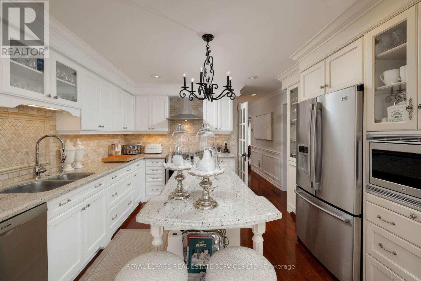 












2030 BANBURY CRESCENT

,
Oakville,




Ontario
L6H5P9

