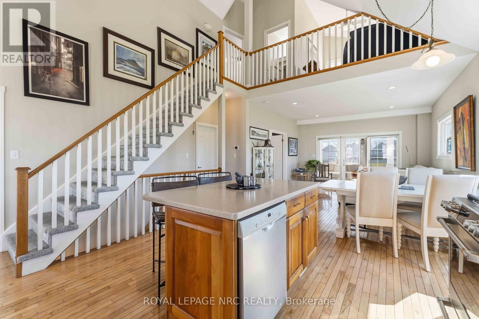 












40 NEWPORT BEACH BOULEVARD

,
Fort Erie (Crystal Beach),




Ontario
L0S1B0

