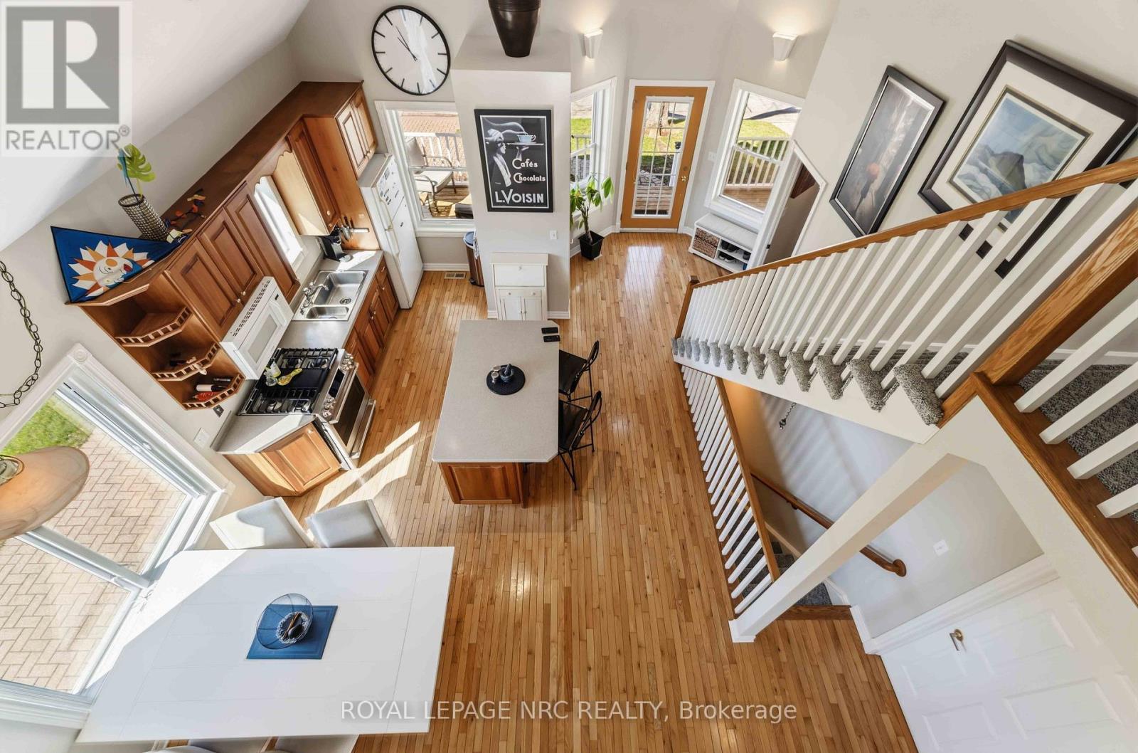 












40 NEWPORT BEACH BOULEVARD

,
Fort Erie (Crystal Beach),




Ontario
L0S1B0

