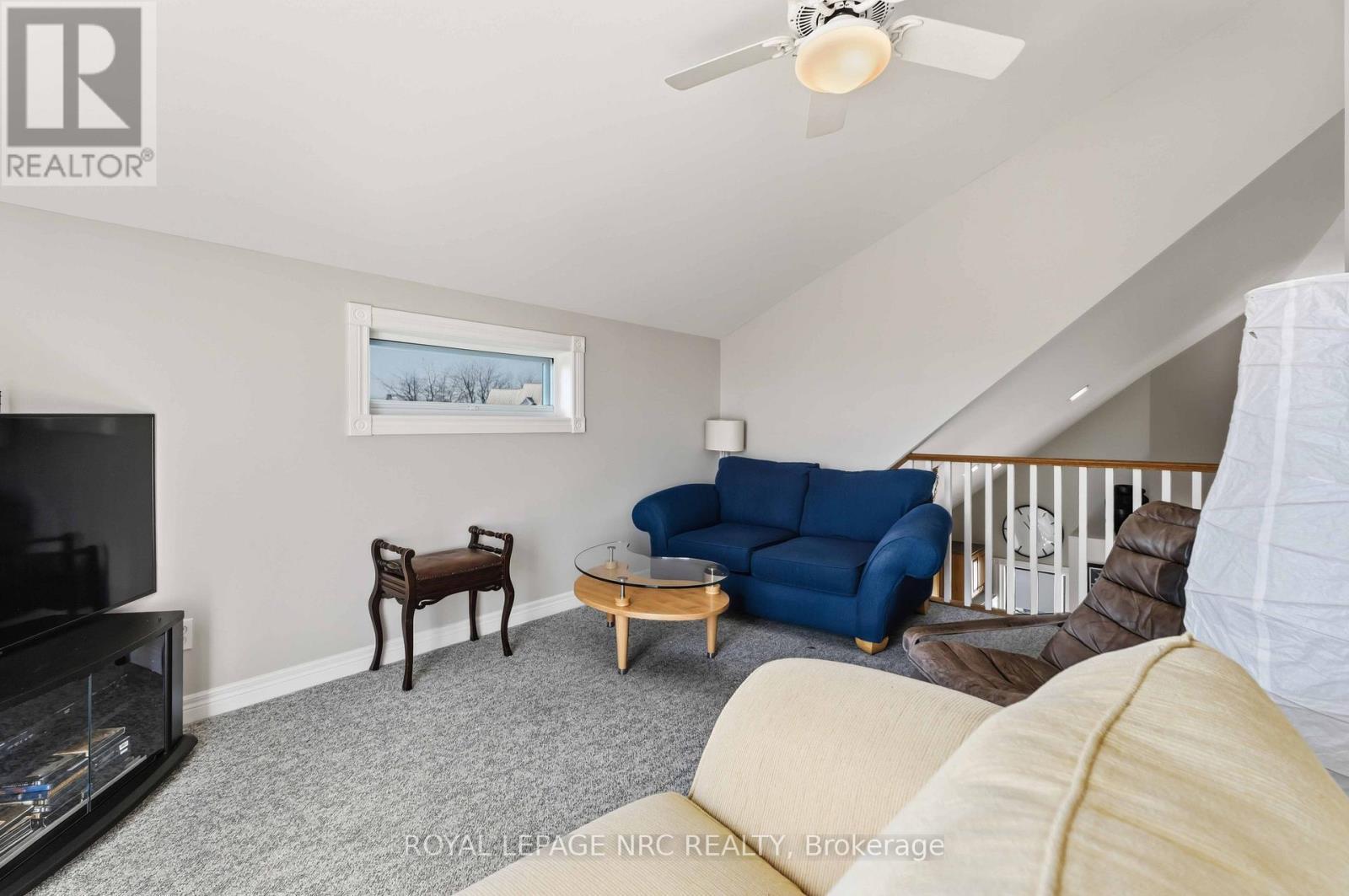 












40 NEWPORT BEACH BOULEVARD

,
Fort Erie (Crystal Beach),




Ontario
L0S1B0

