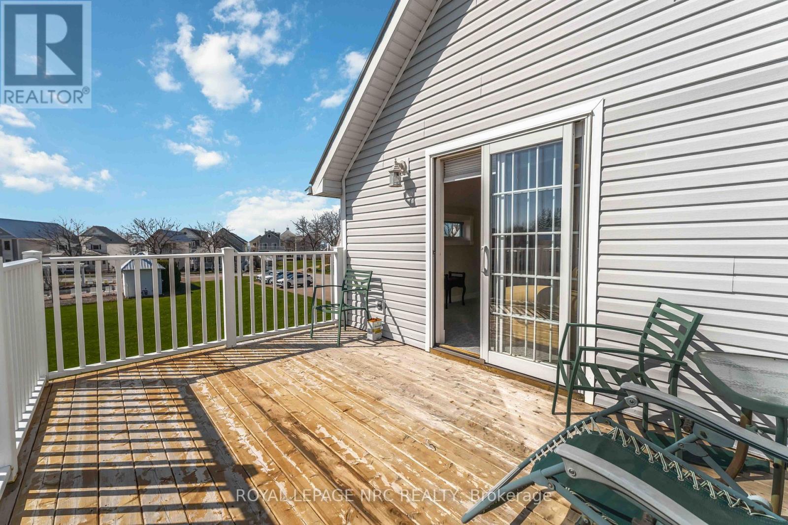 












40 NEWPORT BEACH BOULEVARD

,
Fort Erie (Crystal Beach),




Ontario
L0S1B0

