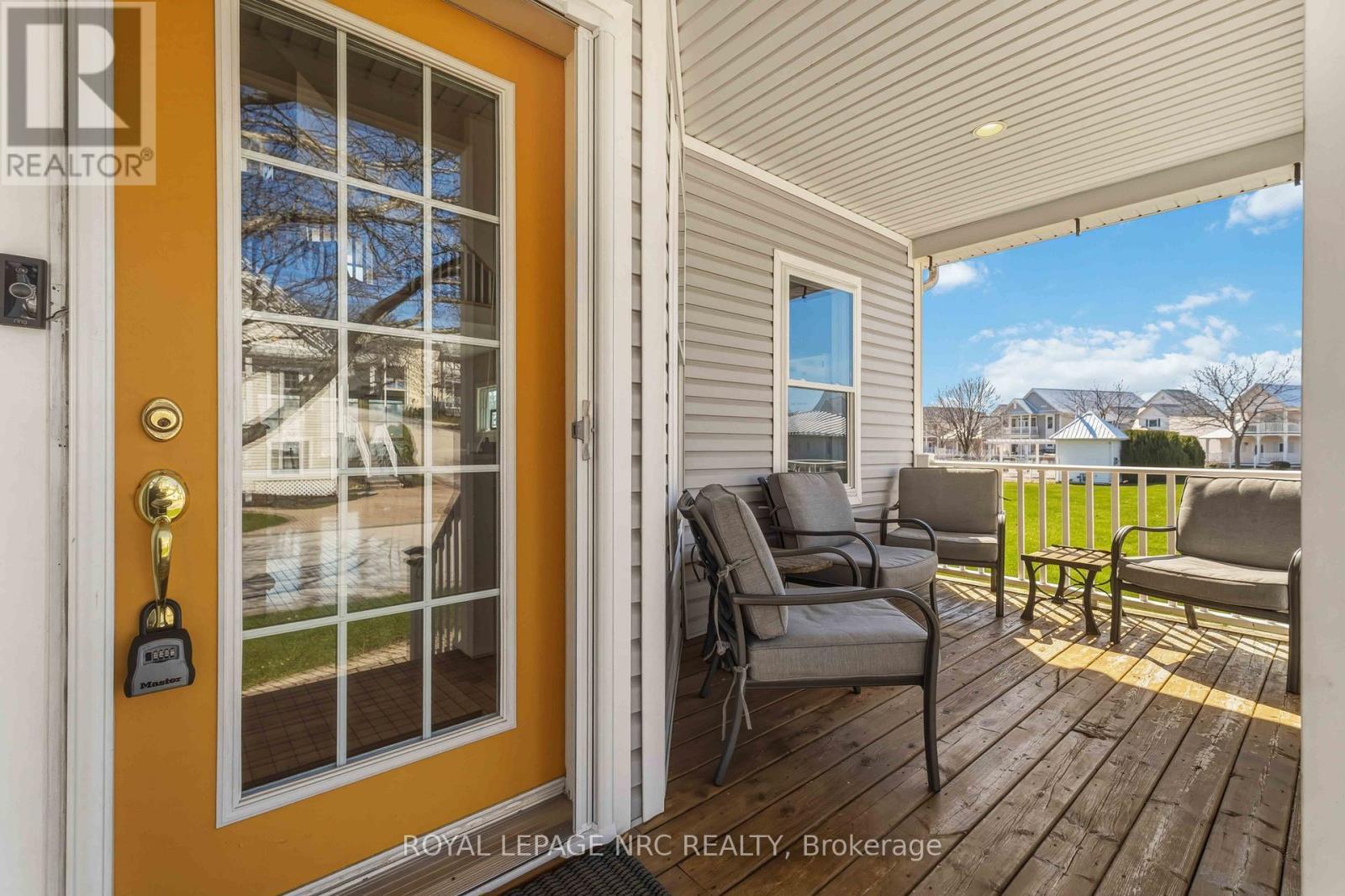 












40 NEWPORT BEACH BOULEVARD

,
Fort Erie (Crystal Beach),




Ontario
L0S1B0

