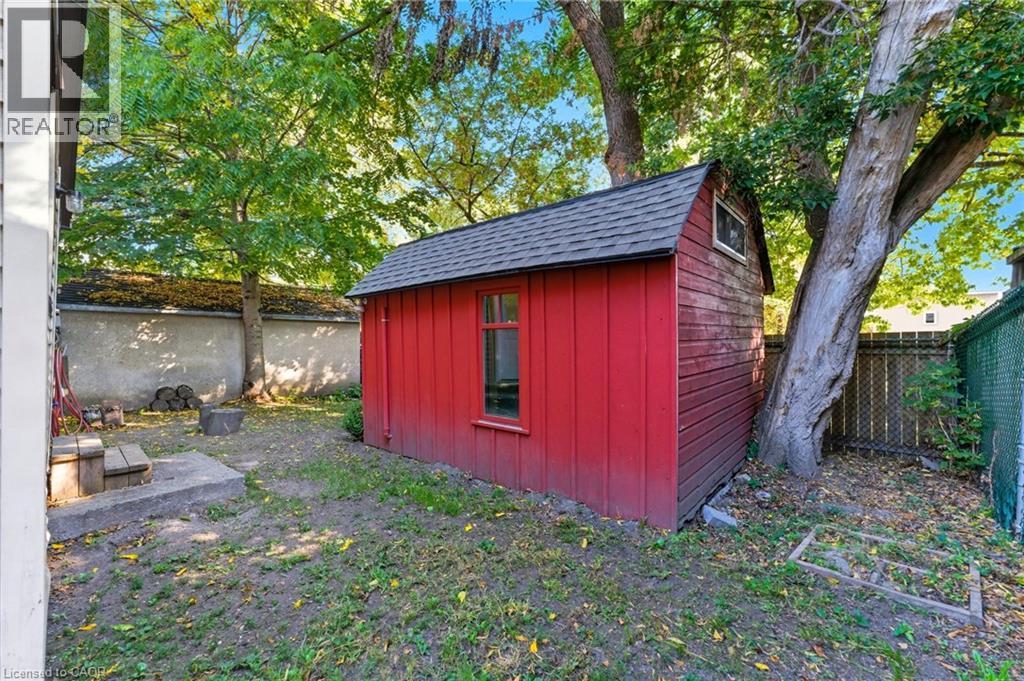 












8 TASKER Street

,
St. Catharines,




Ontario
L2R3Z8


