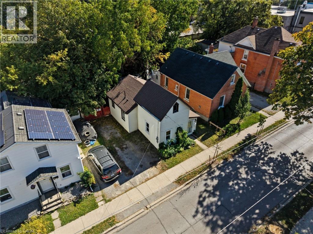 












8 TASKER Street

,
St. Catharines,




Ontario
L2R3Z8

