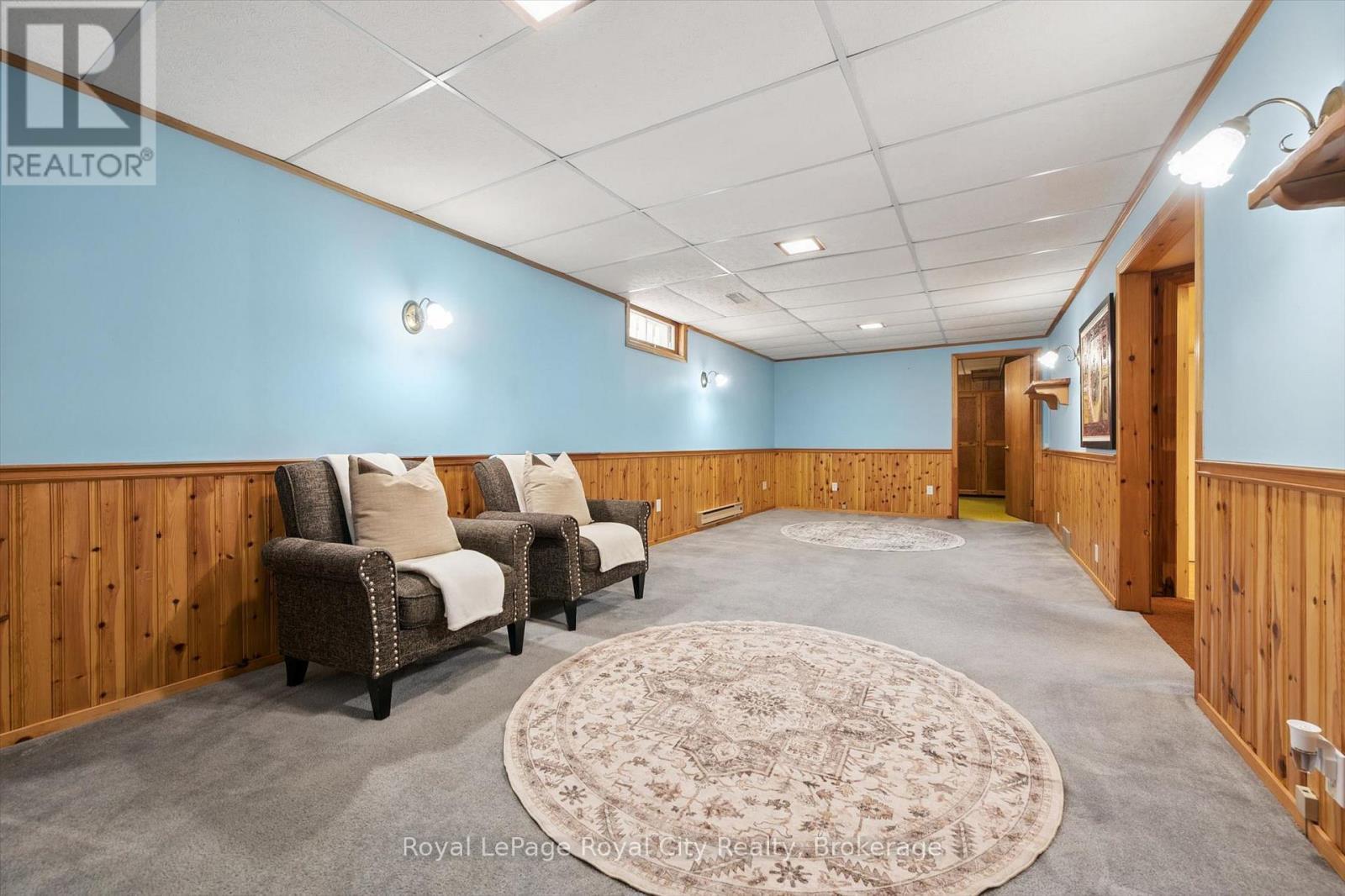 












16 KENWOOD CRESCENT

,
Guelph (Junction/Onward Willow),




Ontario
N1H6E5

