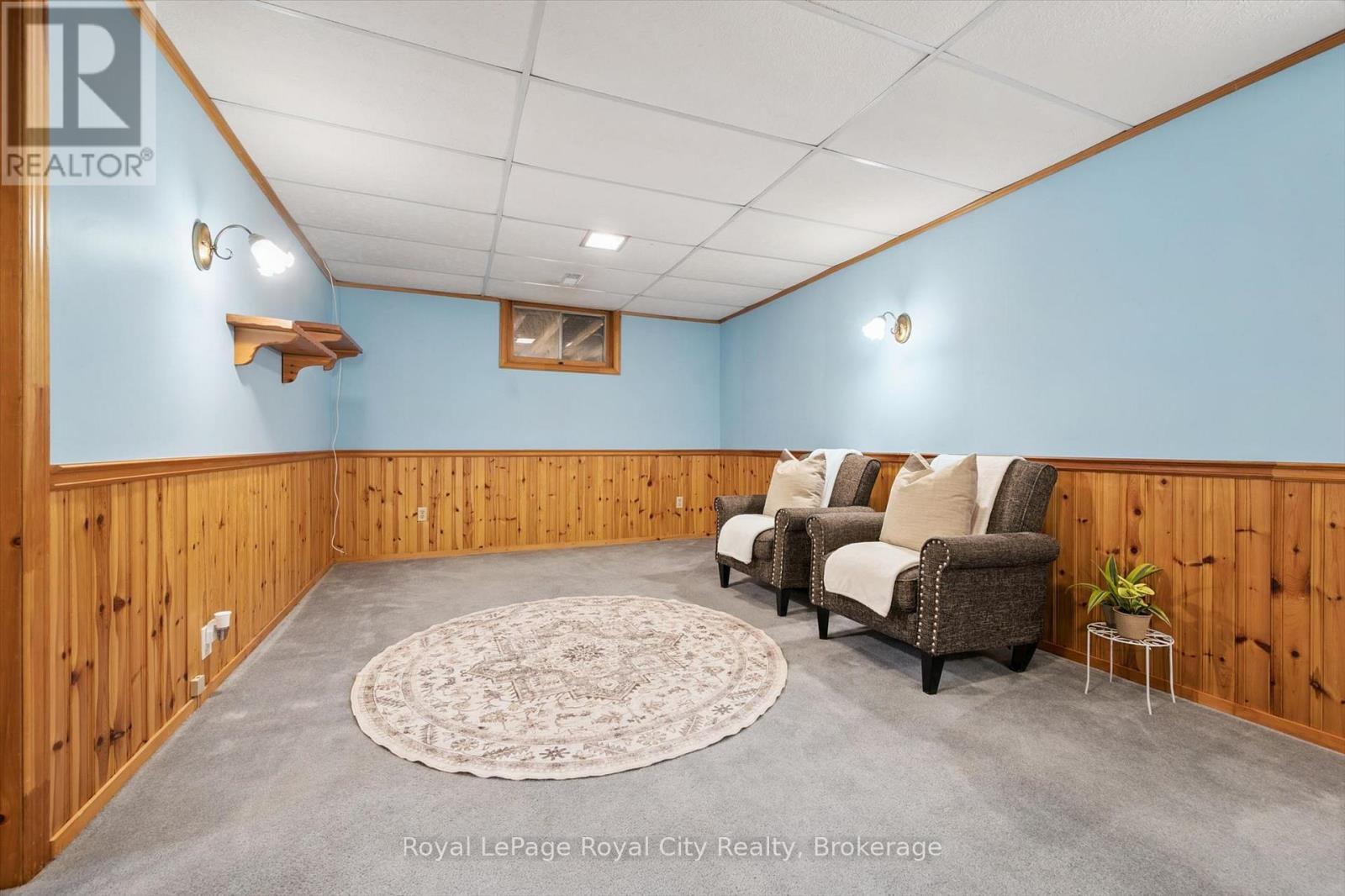 












16 KENWOOD CRESCENT

,
Guelph (Junction/Onward Willow),




Ontario
N1H6E5

