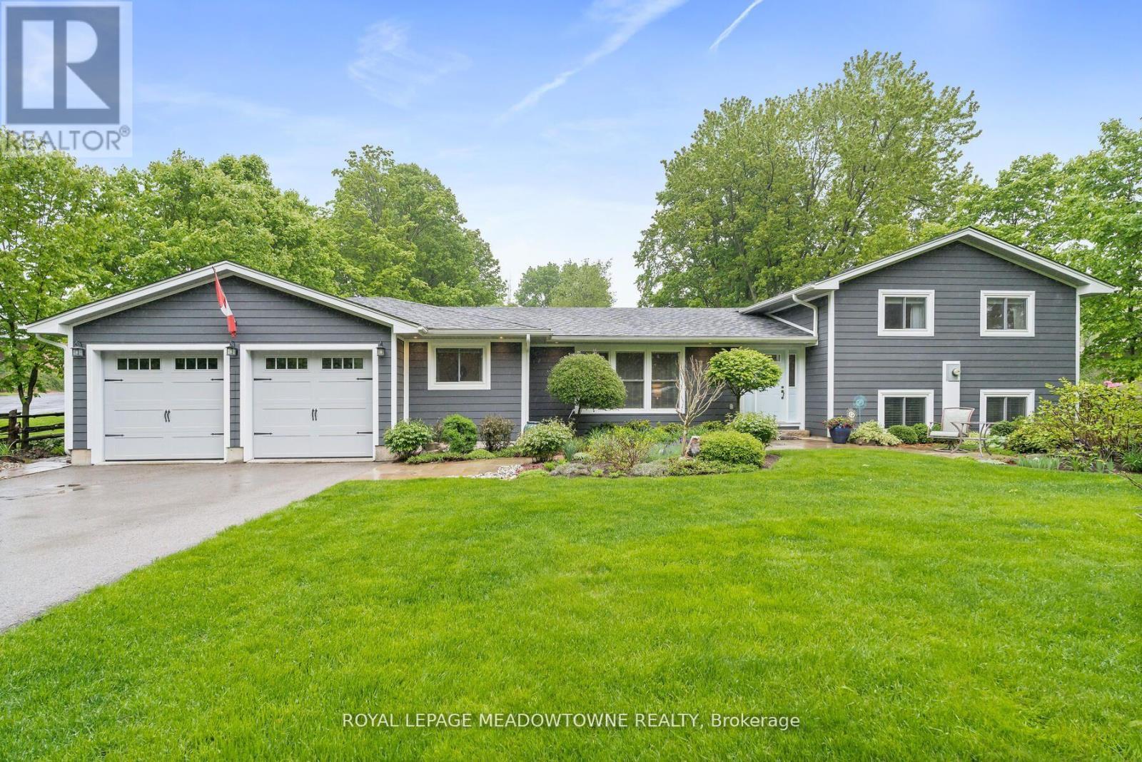 












13609 SIXTH LINE

,
Halton Hills,




Ontario
L0P1H0

