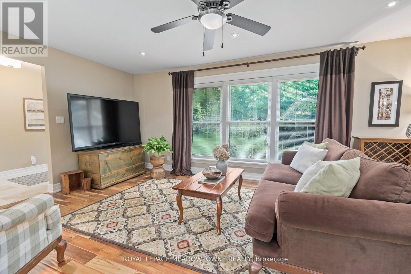












13609 SIXTH LINE

,
Halton Hills,




Ontario
L0P1H0

